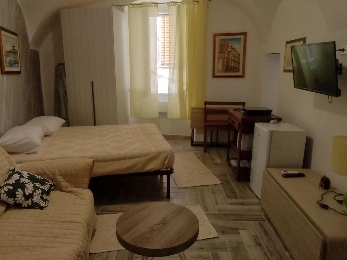 Casa Vacanze Su Sorighe. Bosa Buitenkant foto